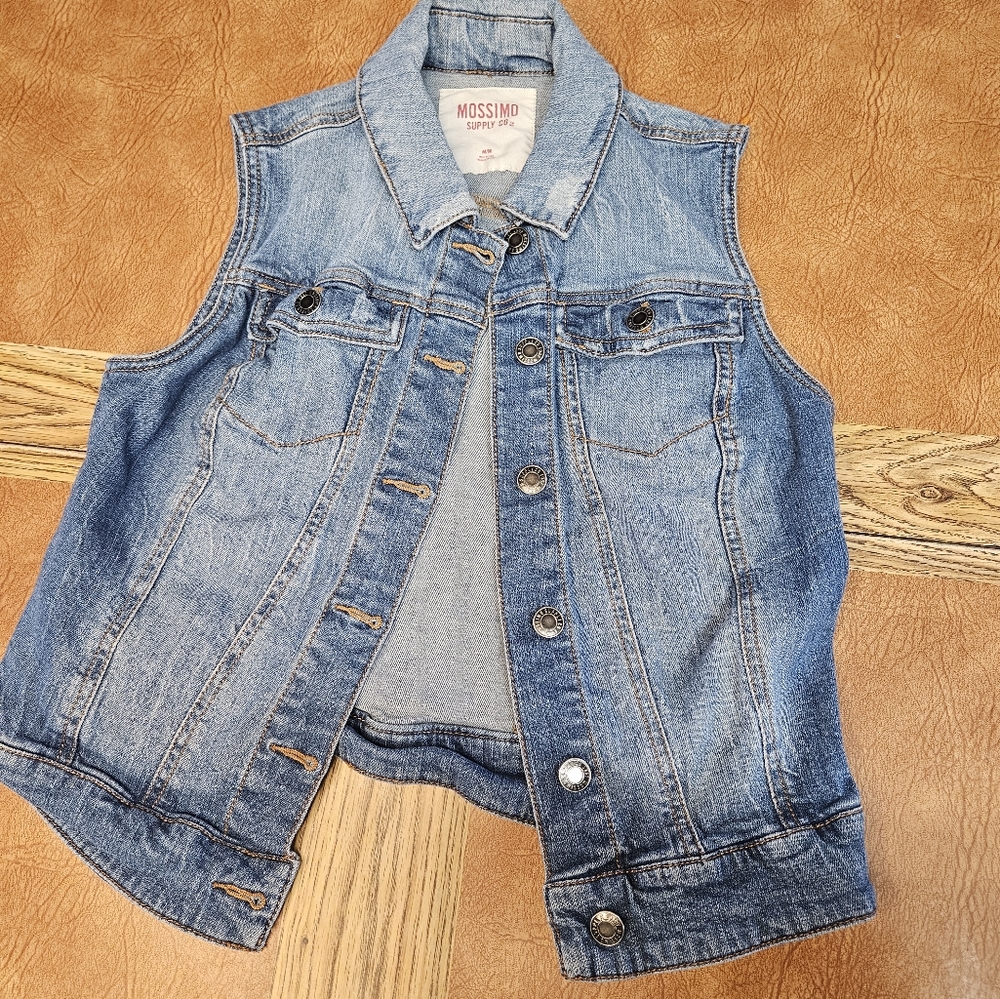 Mossimo Supply Co Denim Vest Size Medium